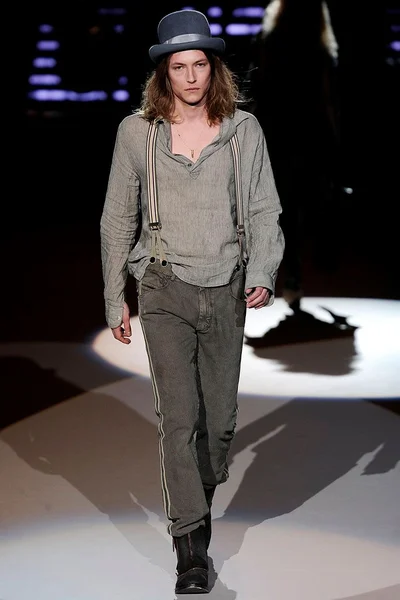 Look 14